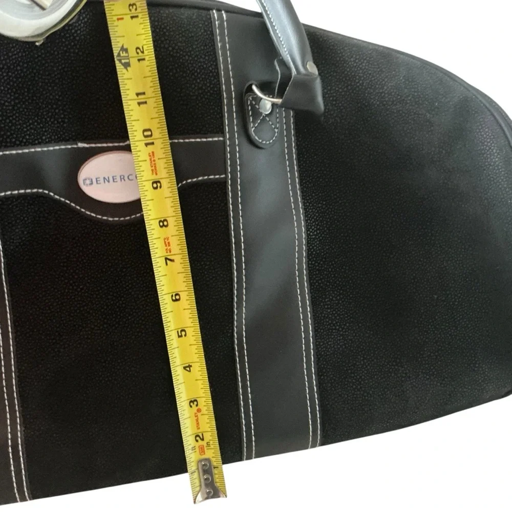 Sovrano black rolling bag duffle golfers bag
